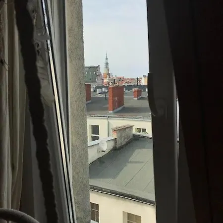 Apartament Niewielkie Przytulne Poddasze Z Widokiem Na Ratusz