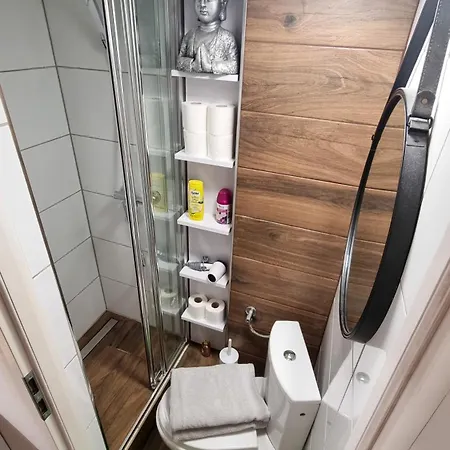 Apartament Niewielkie Przytulne Poddasze Z Widokiem Na Ratusz