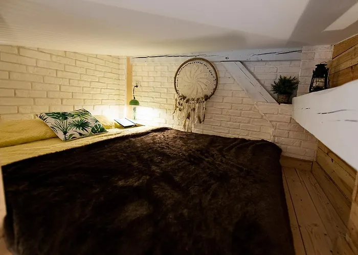 Niewielkie Przytulne Poddasze Z Widokiem Na Ratusz Apartment