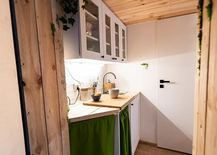 Niewielkie Przytulne Poddasze Z Widokiem Na Ratusz Poznan